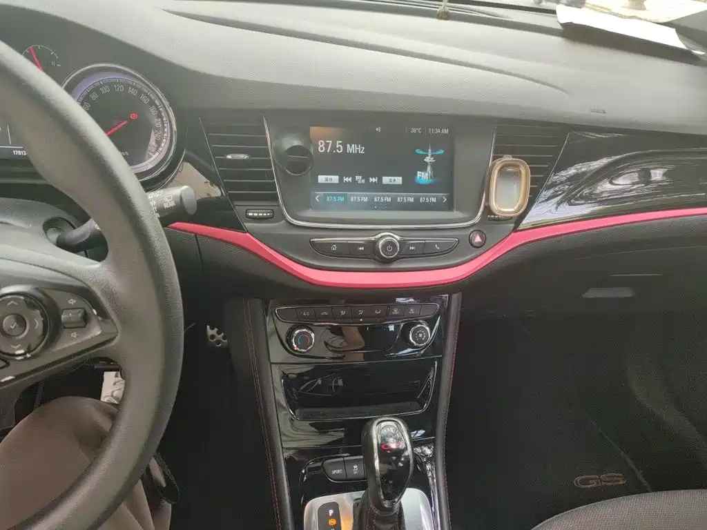 Фото 9 - Buick Verano