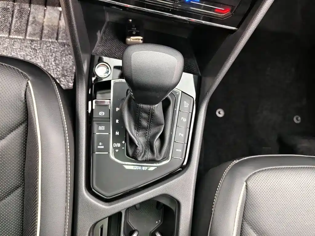 VOLKSWAGEN TIGUAN L NEW ENERGY