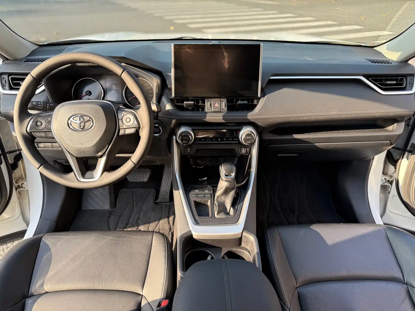 Toyota Wildlander 2021 2.0L CVT 2WD Luxury Edition фото 5
