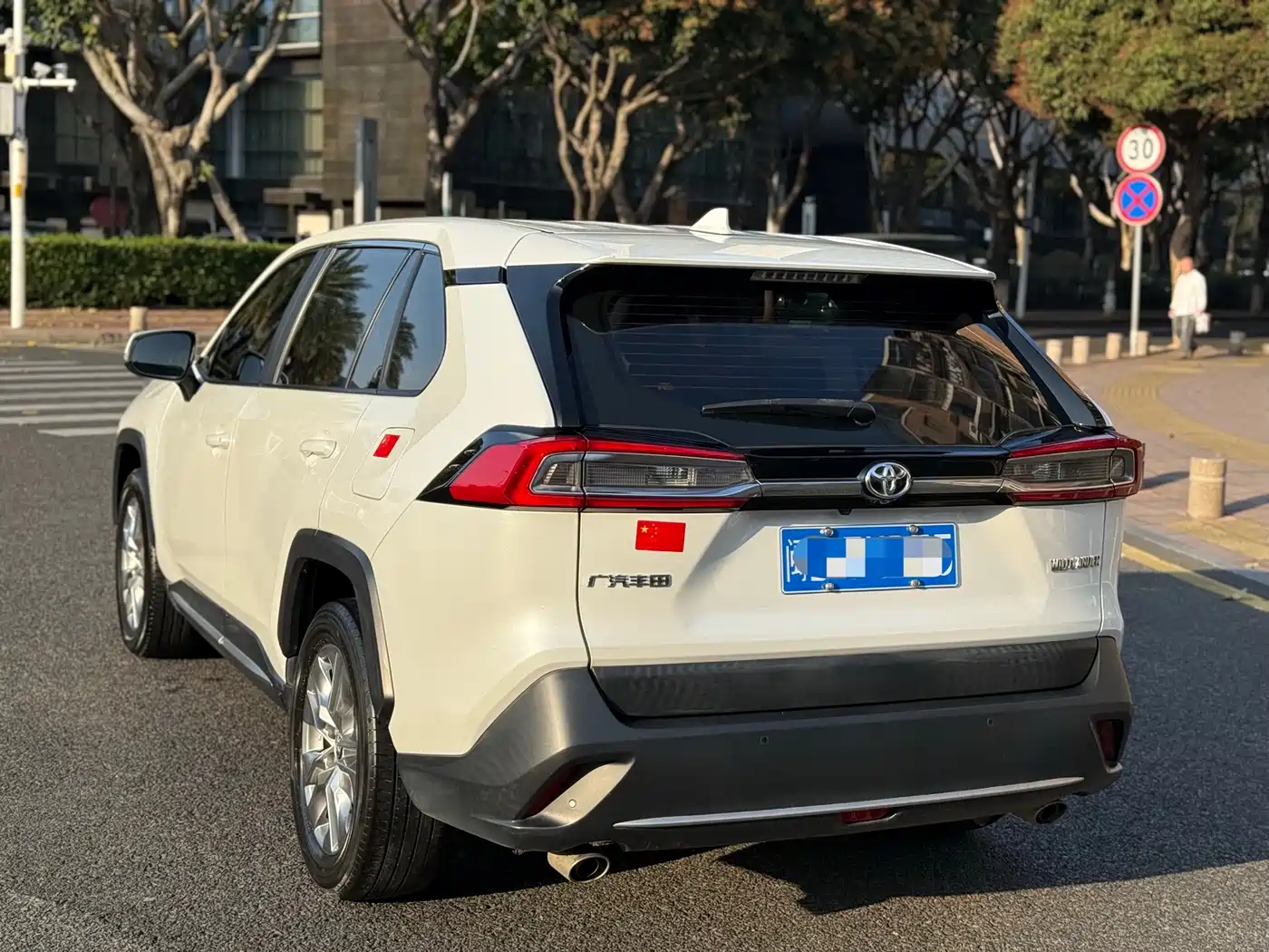 Toyota Wildlander 2021 2.0L CVT 2WD Luxury Edition фото 7