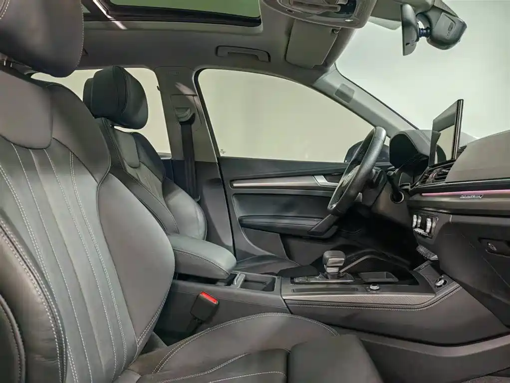 Audi Q5L 2022 Facelift 45T Luxury Dynamic фото 8