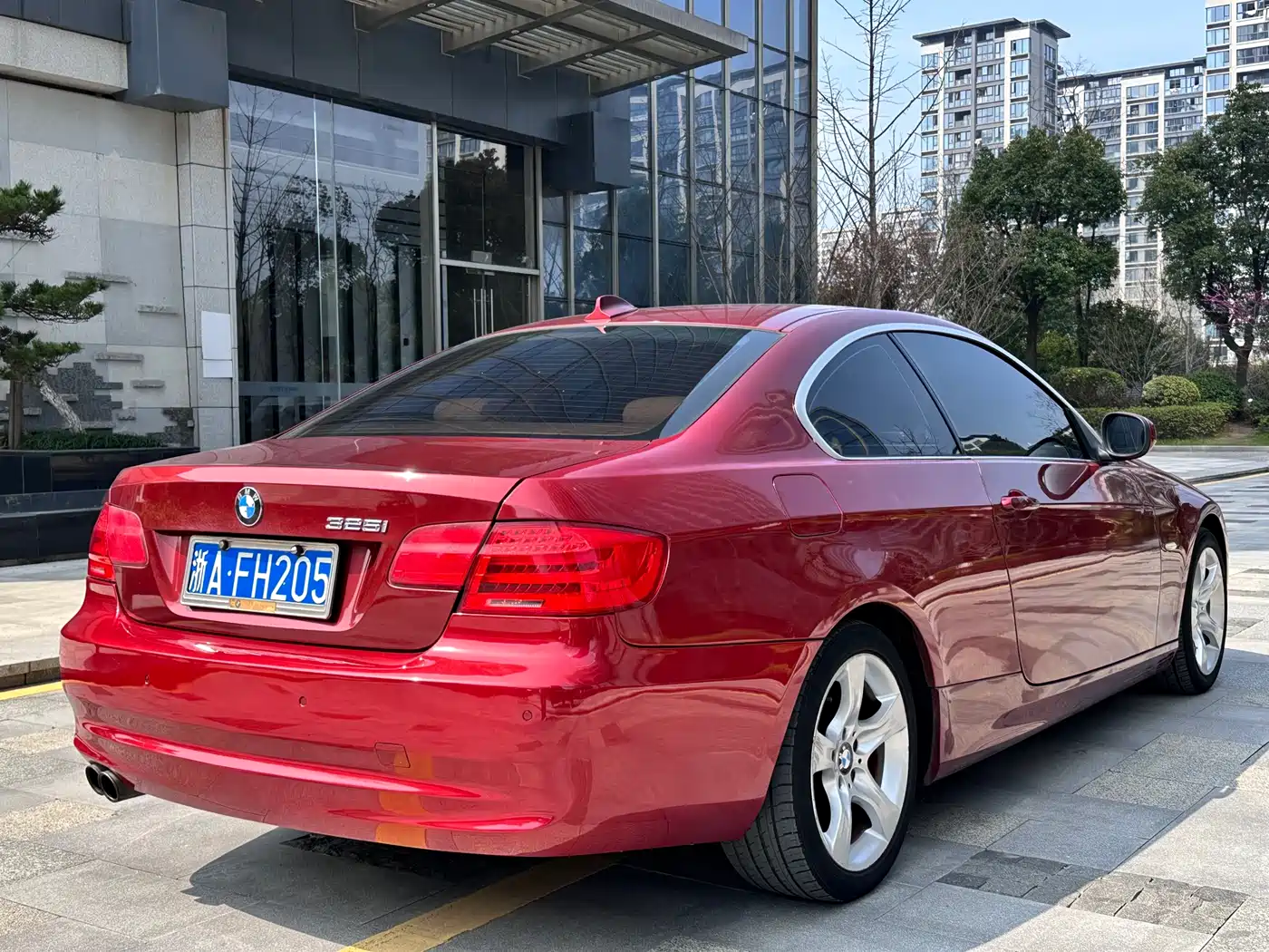 BMW 3 Series (Import) 2011 325i Coupe фото 4