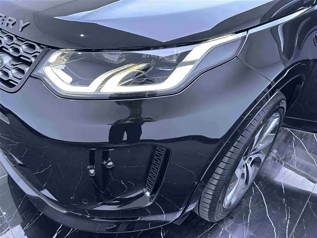 LAND ROVER DISCOVER SPORTS