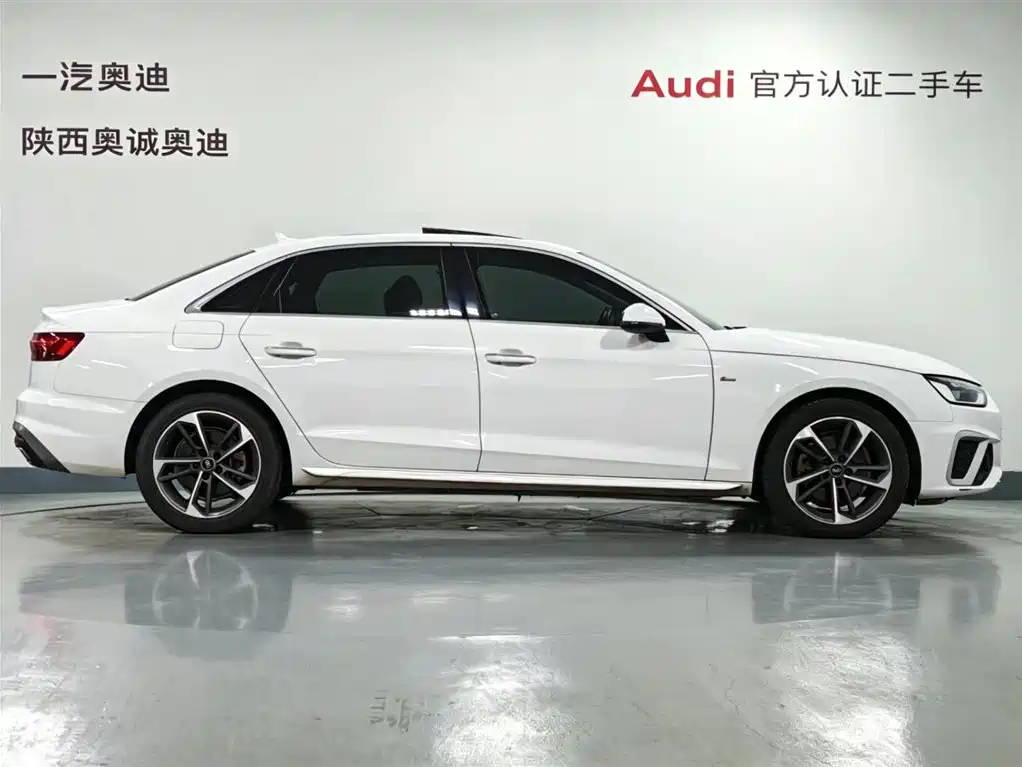 Audi A4L 2022 40 TFSI Fashion Dynamic фото 3