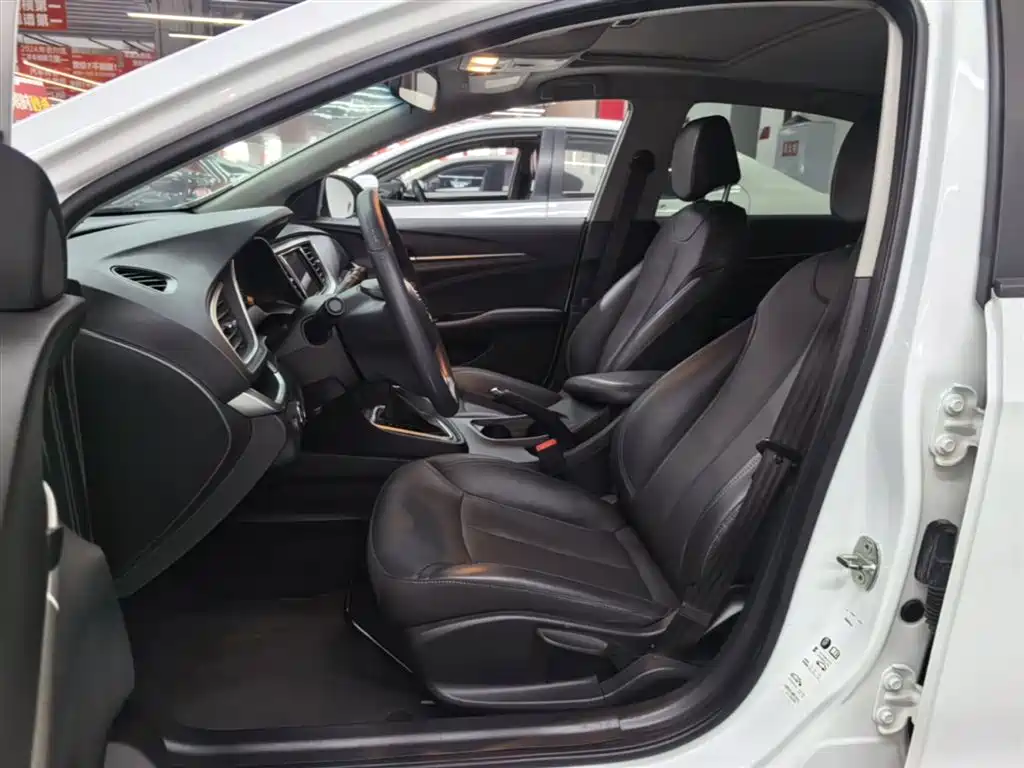 Buick Excelle 2021 Facelift 1.3T Auto Mild Hybrid Elite фото 15
