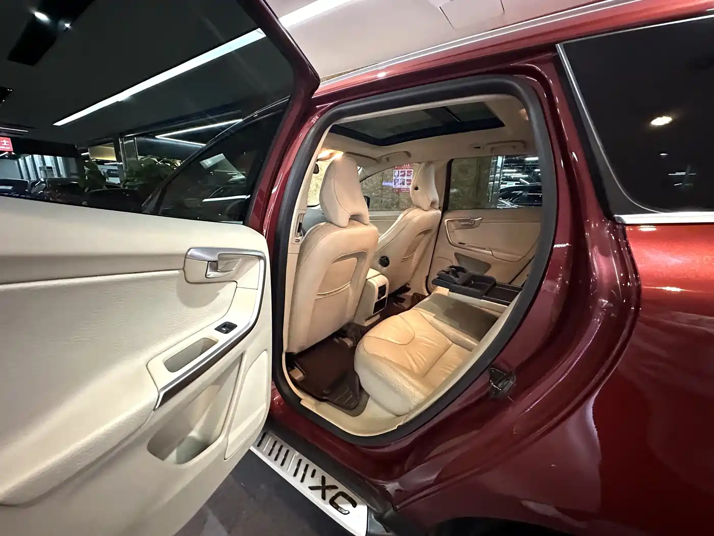 Photo 17 - Volvo XC60 (Import)