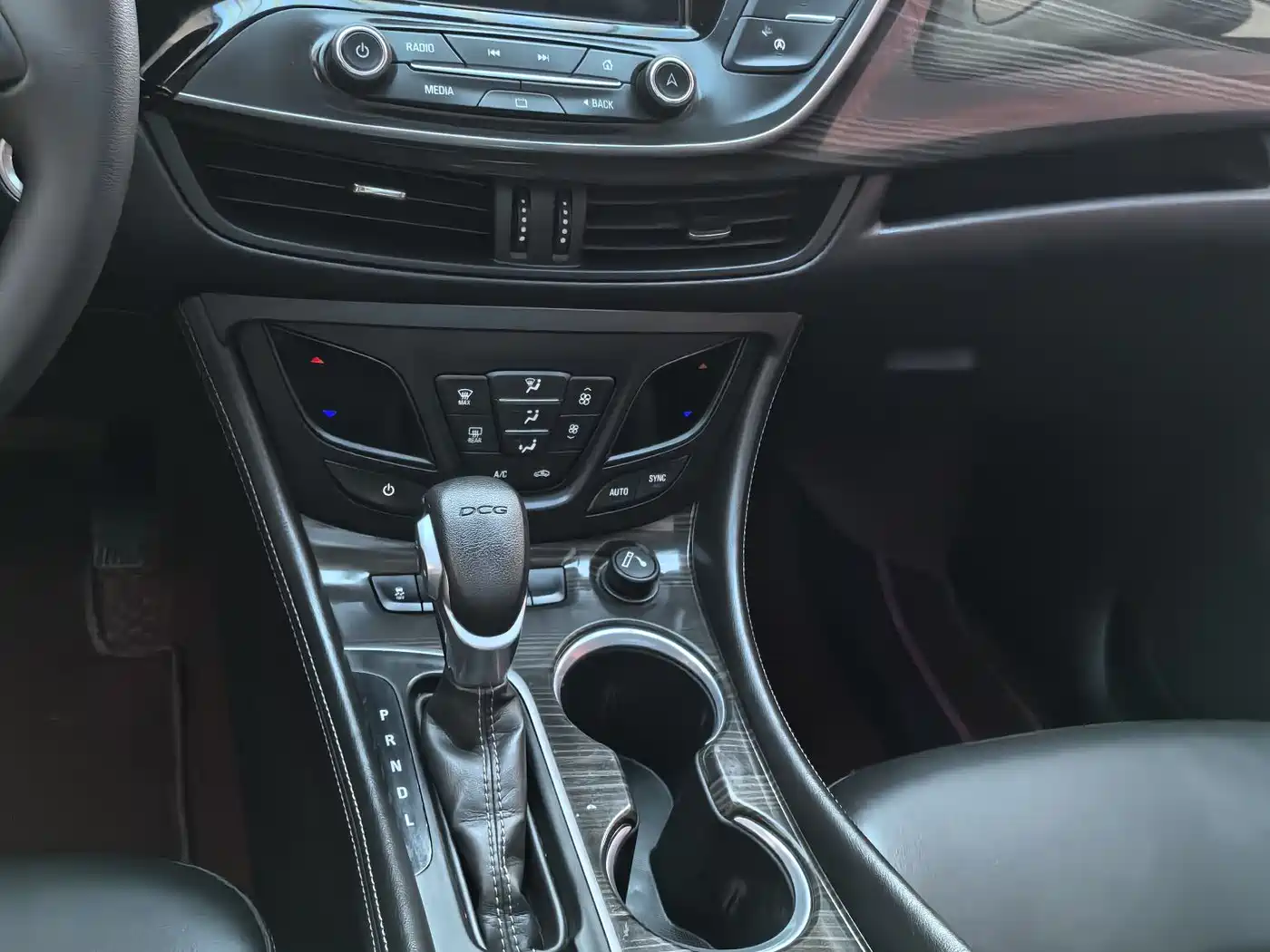 Buick Envision Plus 2020 20T FWD Leading фото 8