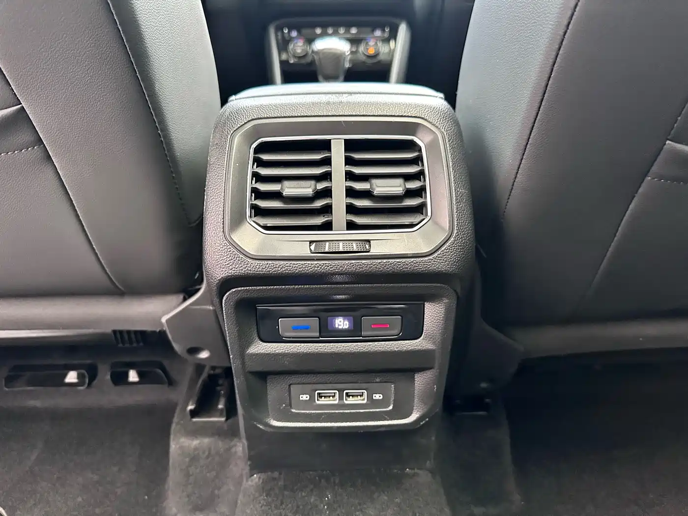 Volkswagen Tiguan L 2021 330TSI Automatic 2WD Smart фото 7