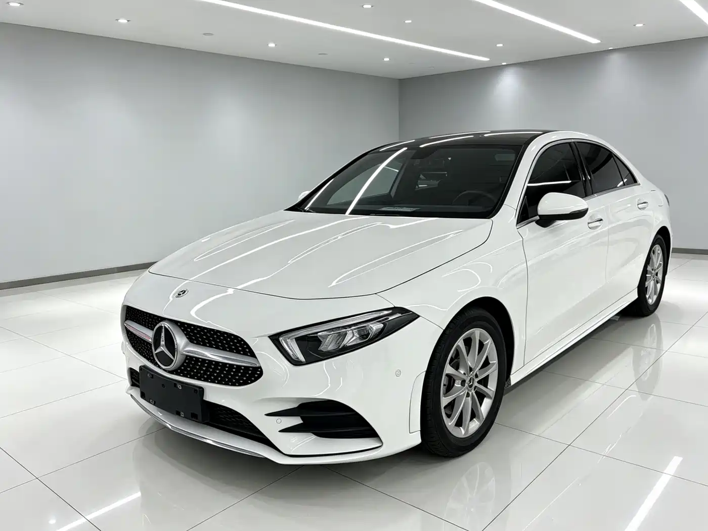 Mercedes-Benz A-Class 2020 Facelift A 200 L Sport Sedan Fashion фото 3