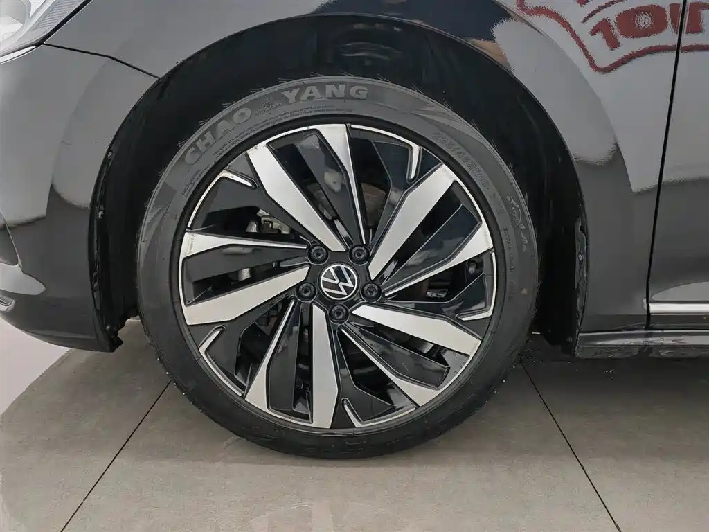 Volkswagen Passat 2023 330TSI Elite Edition фото 17