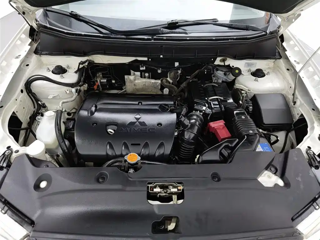 Mitsubishi ASX 2013 2.0L CVT 2WD Luxury фото 6