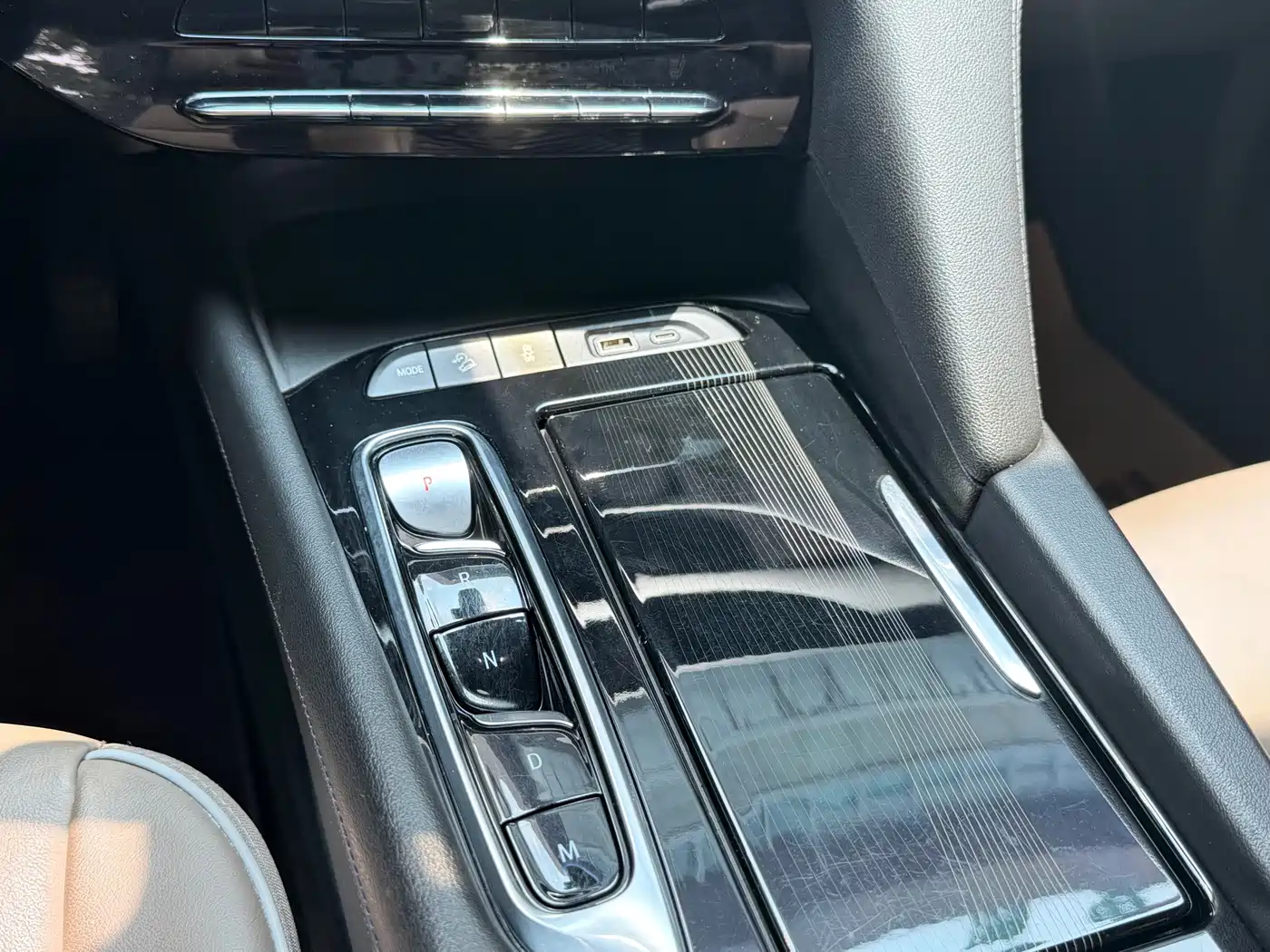 Buick Enclave 2022 652T 4WD Exclusive Flagship 7-Seater фото 22