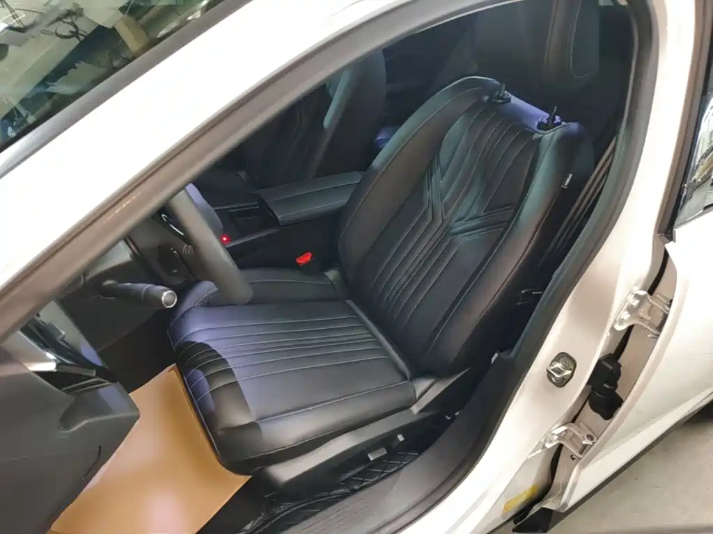 Фото 15 - Peugeot 408X