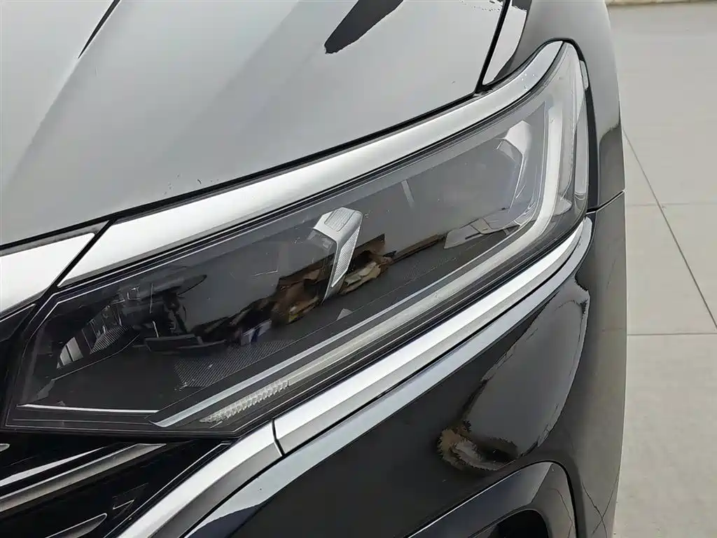 Volkswagen Passat 2023 330TSI Elite Edition фото 7