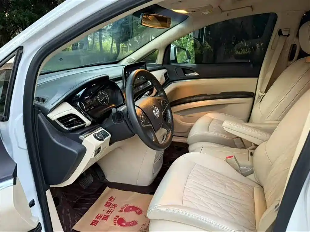 BUICK GL8