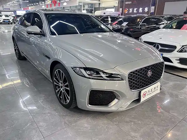 JAGUAR XFL