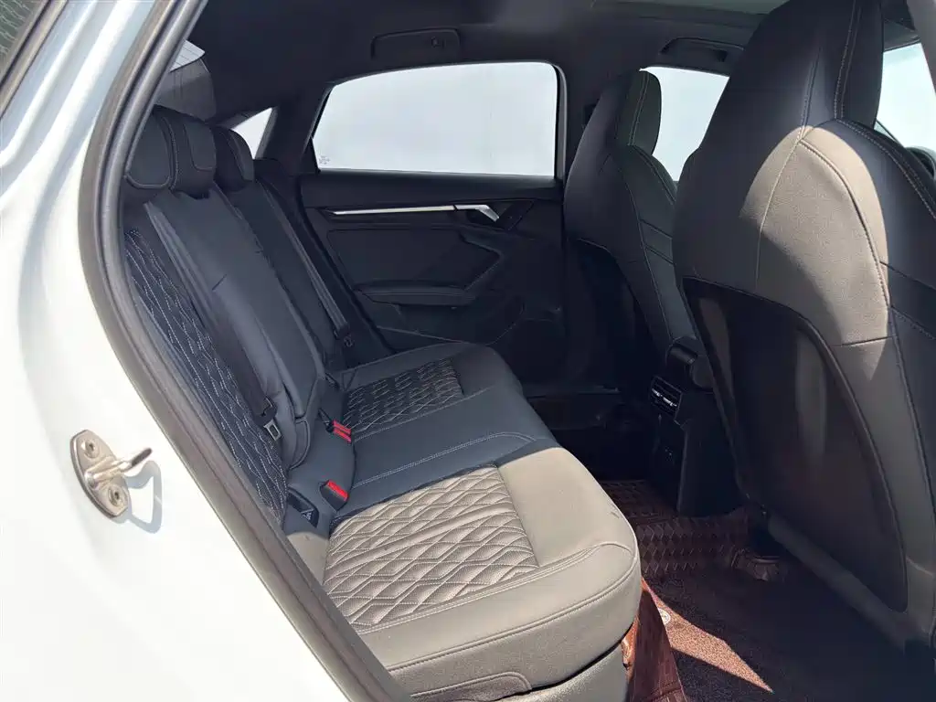 Audi A3 2024 Model A3L Limousine 35 TFSI Fashion Sport фото 13