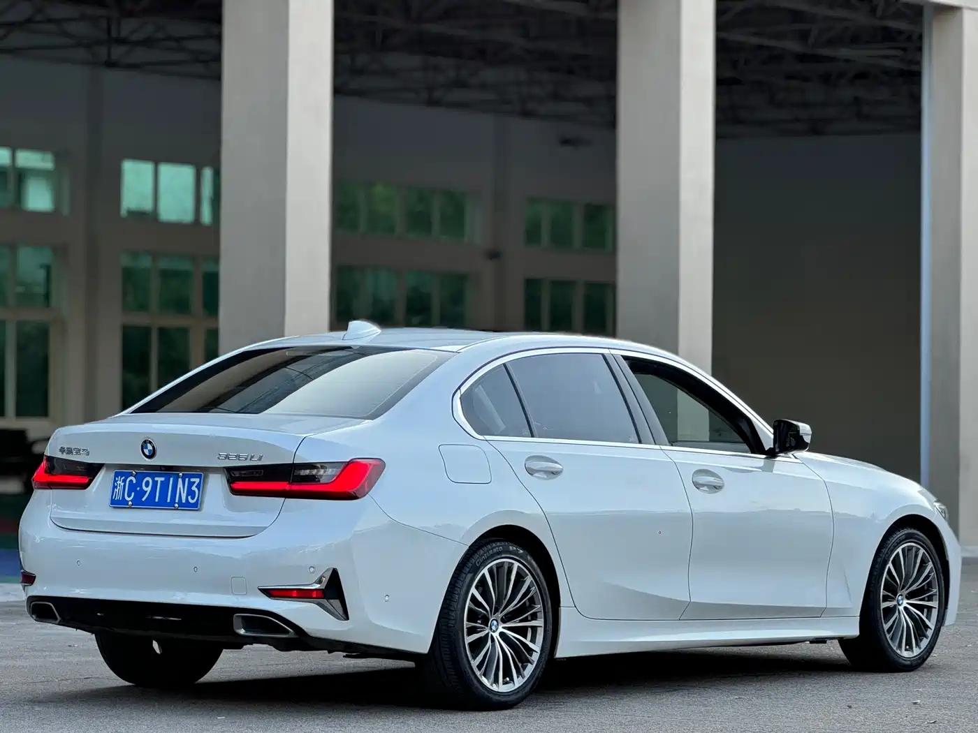 BMW 3 Series 2020 325Li Launch Edition фото 5