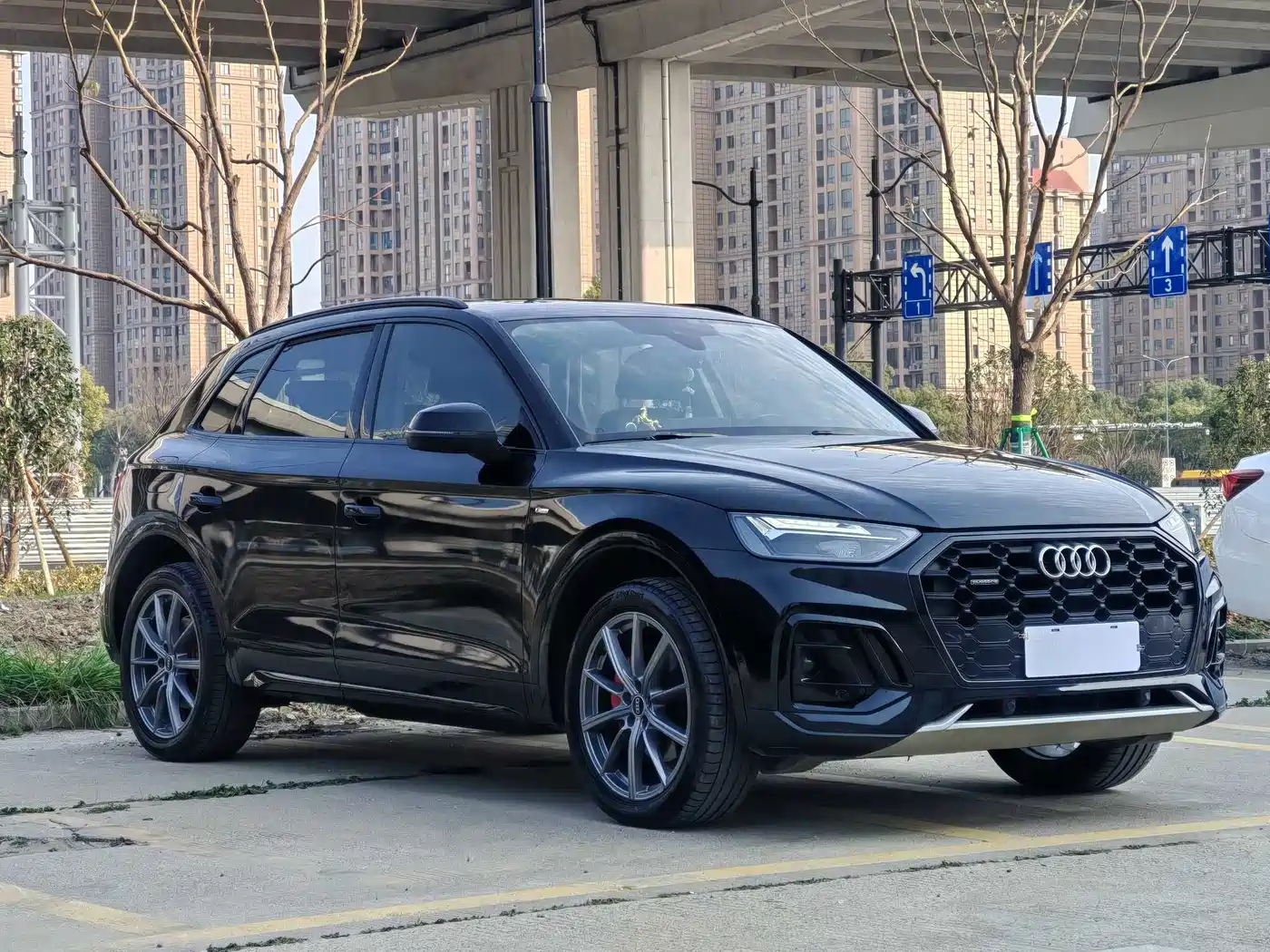 Audi Q5L 2022 40T Luxury Dynamic фото 3