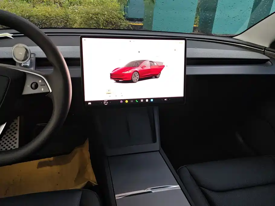 Tesla Model 3 2026 2025 Model Year Facelift Rear-Wheel Drive