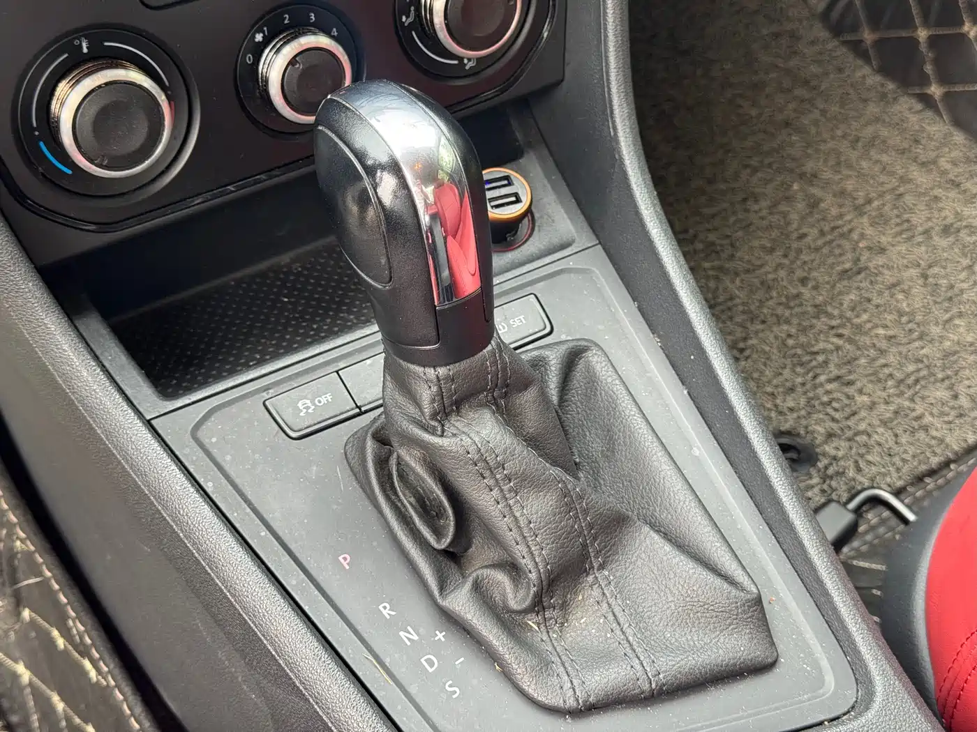 Volkswagen Lavida 2017 1.6L Automatic Trend Edition фото 9
