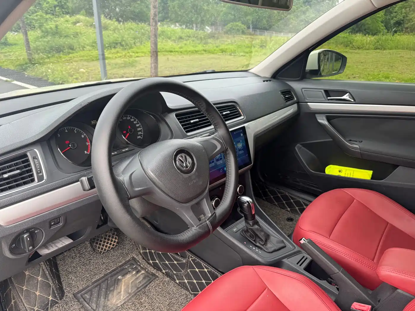 Volkswagen Lavida 2017 1.6L Automatic Trend Edition фото 11