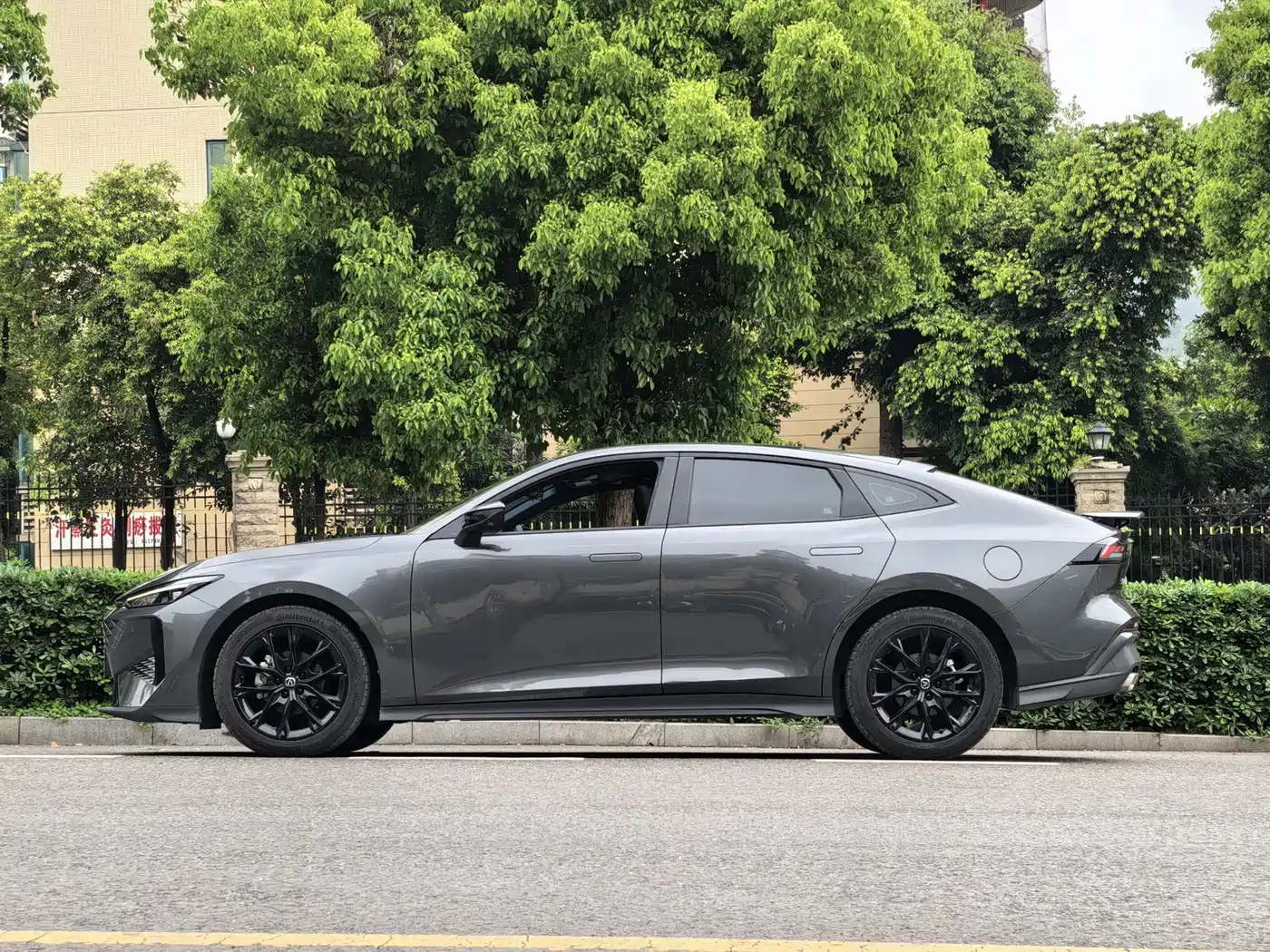 CHANGAN UNI-V
