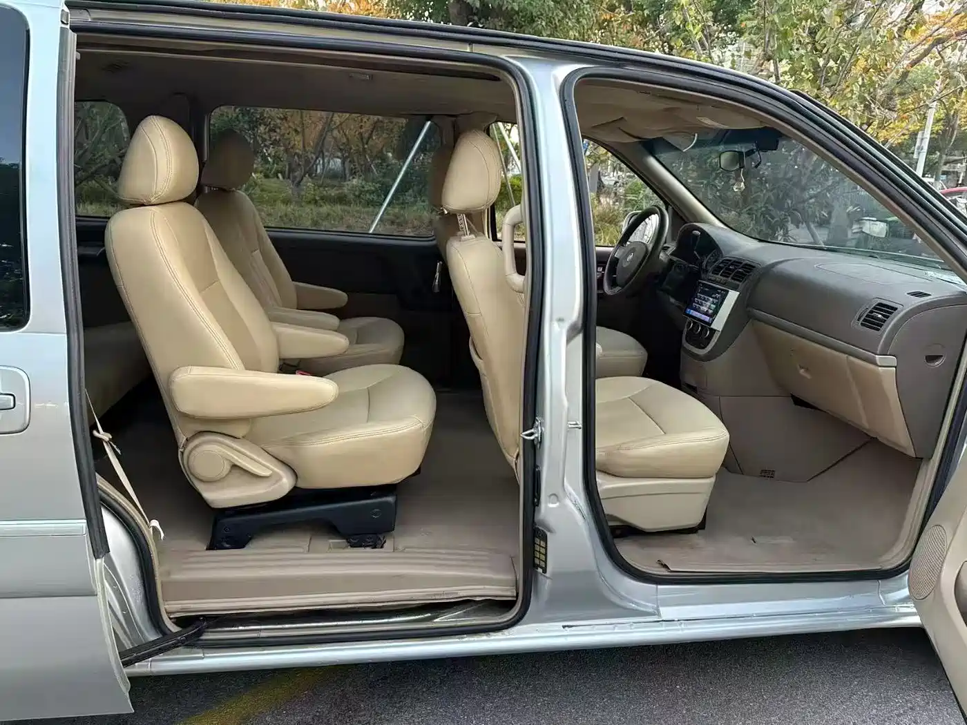 Buick GL8 2014 2.4L Classic Edition фото 7