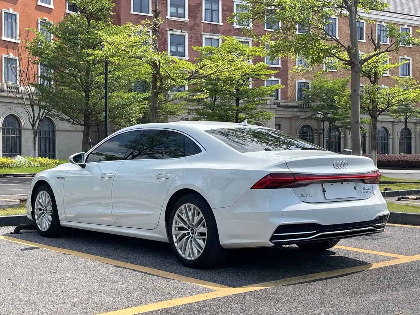 Audi A7L 2022 45 TFSI S-line Dream Builder Edition фото 6