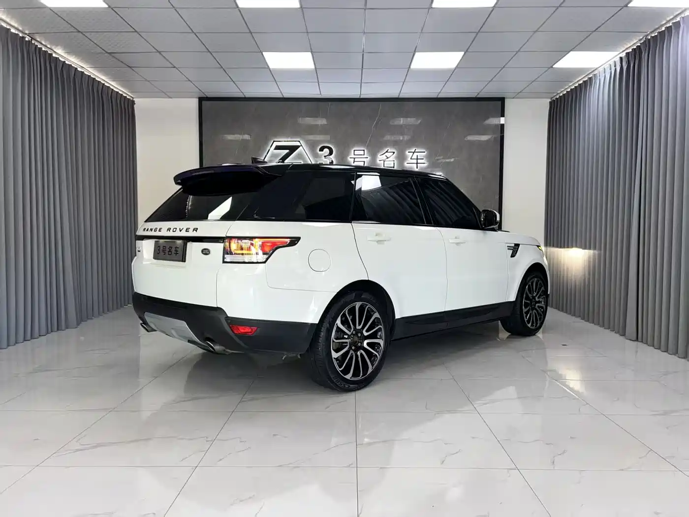Land Rover Range Rover Sport 2017 3.0 SC V6 SE фото 6