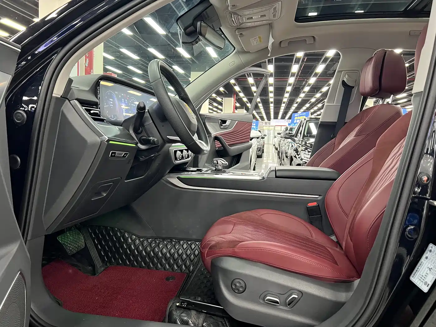 Hongqi HS5 2023 2.0T Flag Pro 500,000 Units Commemorative Edition фото 5