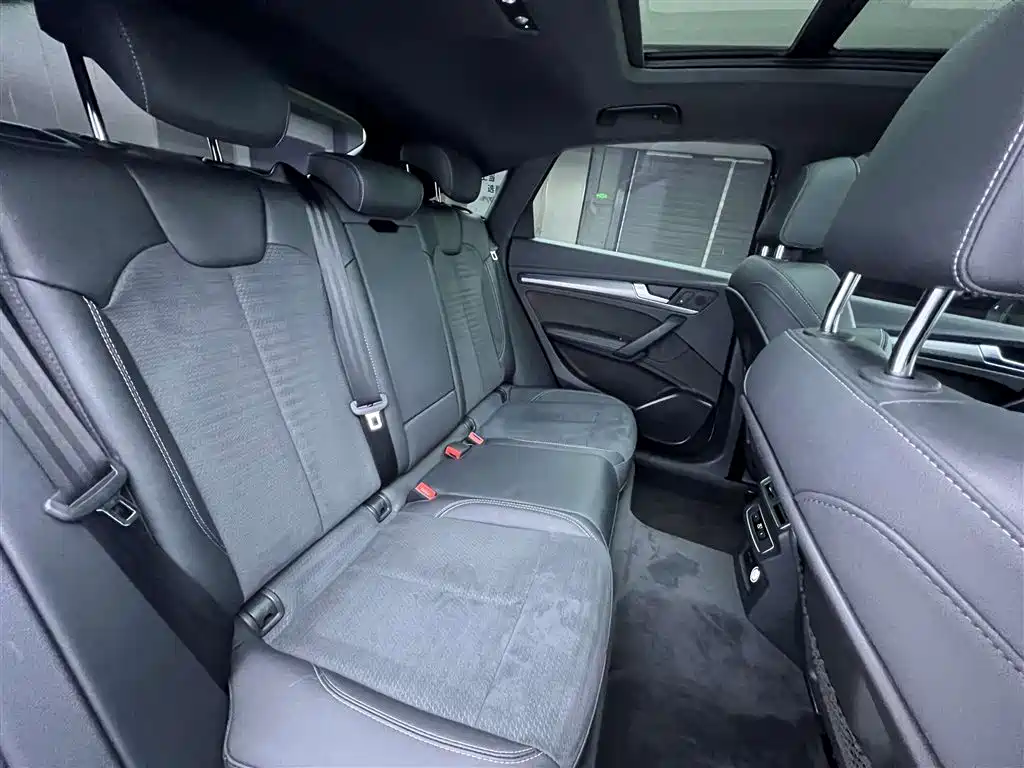 Audi Q5L Sportback 2022 40 TFSI Luxury фото 25