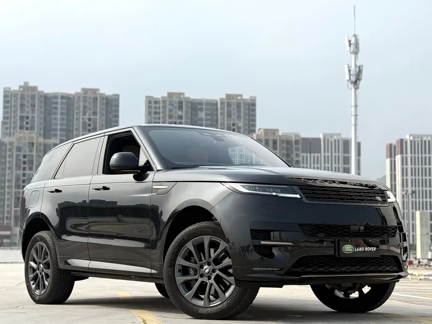 Land Rover Range Rover Sport 2024 400PS Dynamic SE фото 3