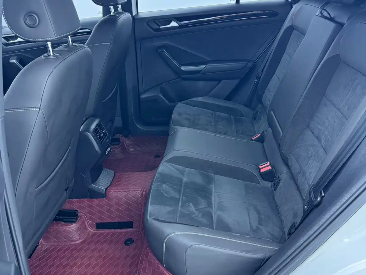 Volkswagen T-ROC 2021 Facelift 280TSI DSG 4WD Luxury Smart Connect Edition фото 15