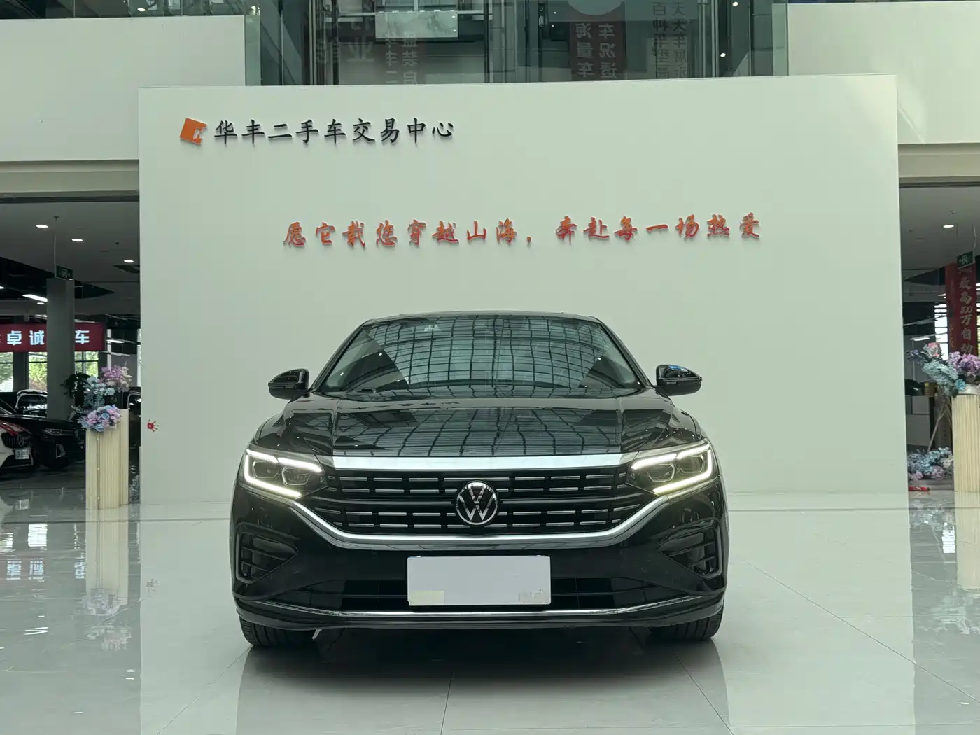 Volkswagen Passat 2021 Model 330TSI Luxury Edition фото 3