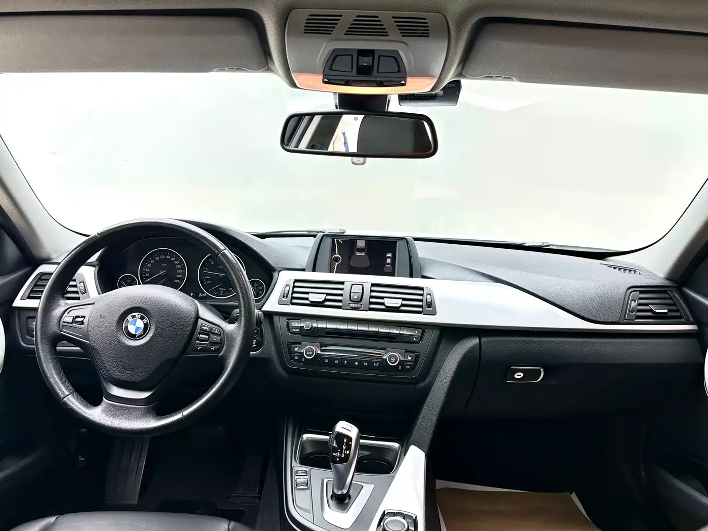 BMW 3 Series 2014 320i Fashion фото 11