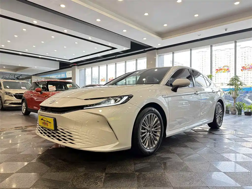Toyota Camry 2024 Hybrid 2.0HGVP Luxury Edition