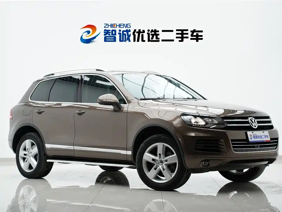 Volkswagen Touareg 2011 3.0TSI Luxury фото 3