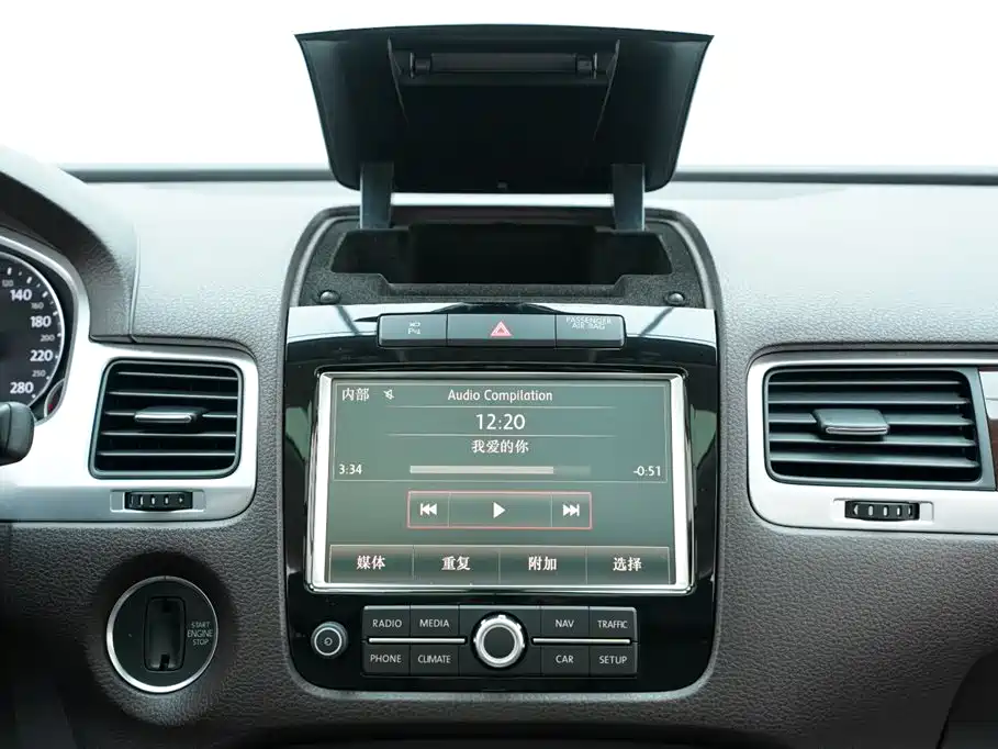 Volkswagen Touareg 2011 3.0TSI Luxury фото 13