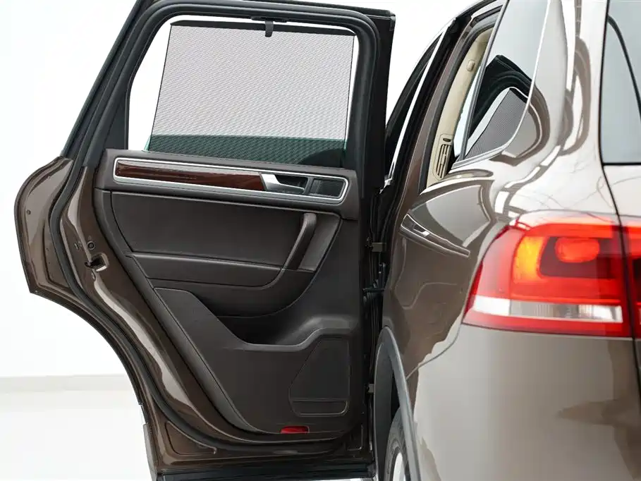 Volkswagen Touareg 2011 3.0TSI Luxury фото 9