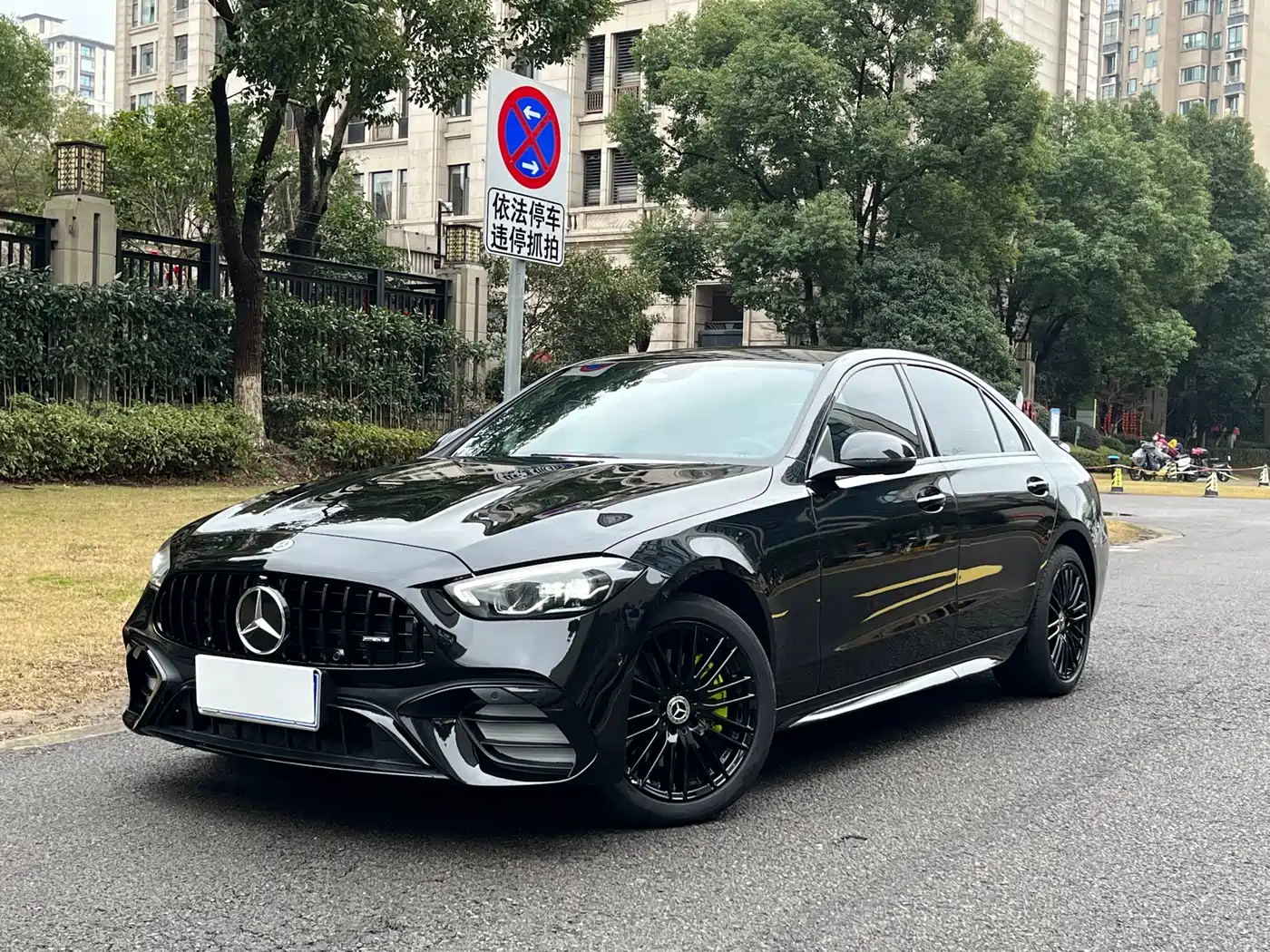 MERCEDES-BENZ CLASS C 2023