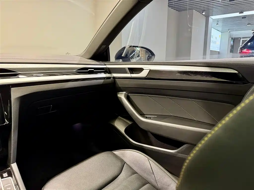 Volkswagen FAW-Volkswagen CC 2024 380TSI Eye-catching Edition фото 29