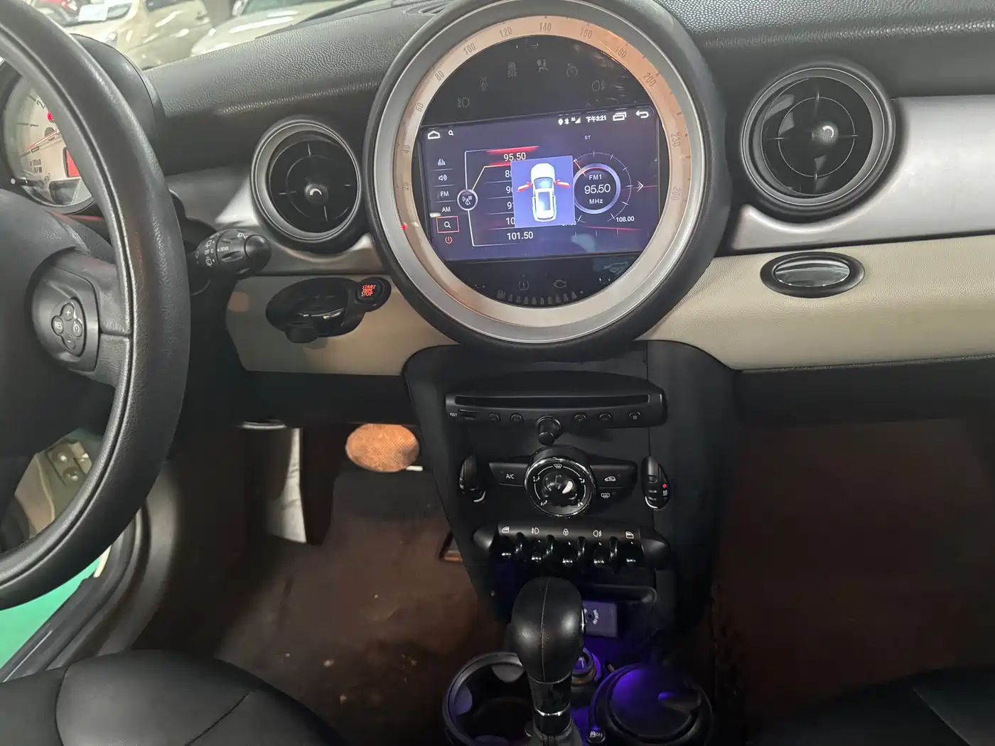Фото 8 - MINI CLUBMAN