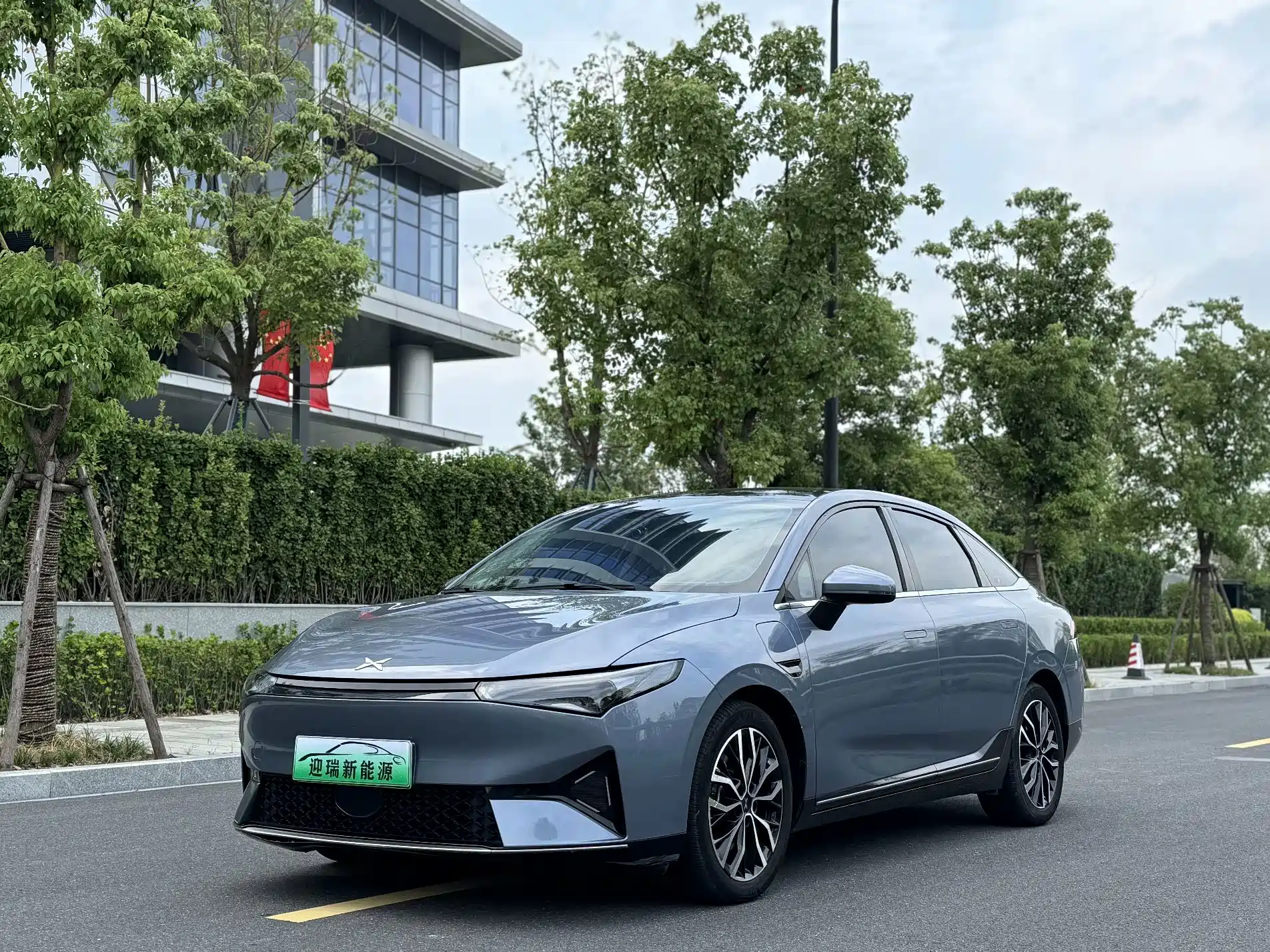 Фото 1 - XPeng P5