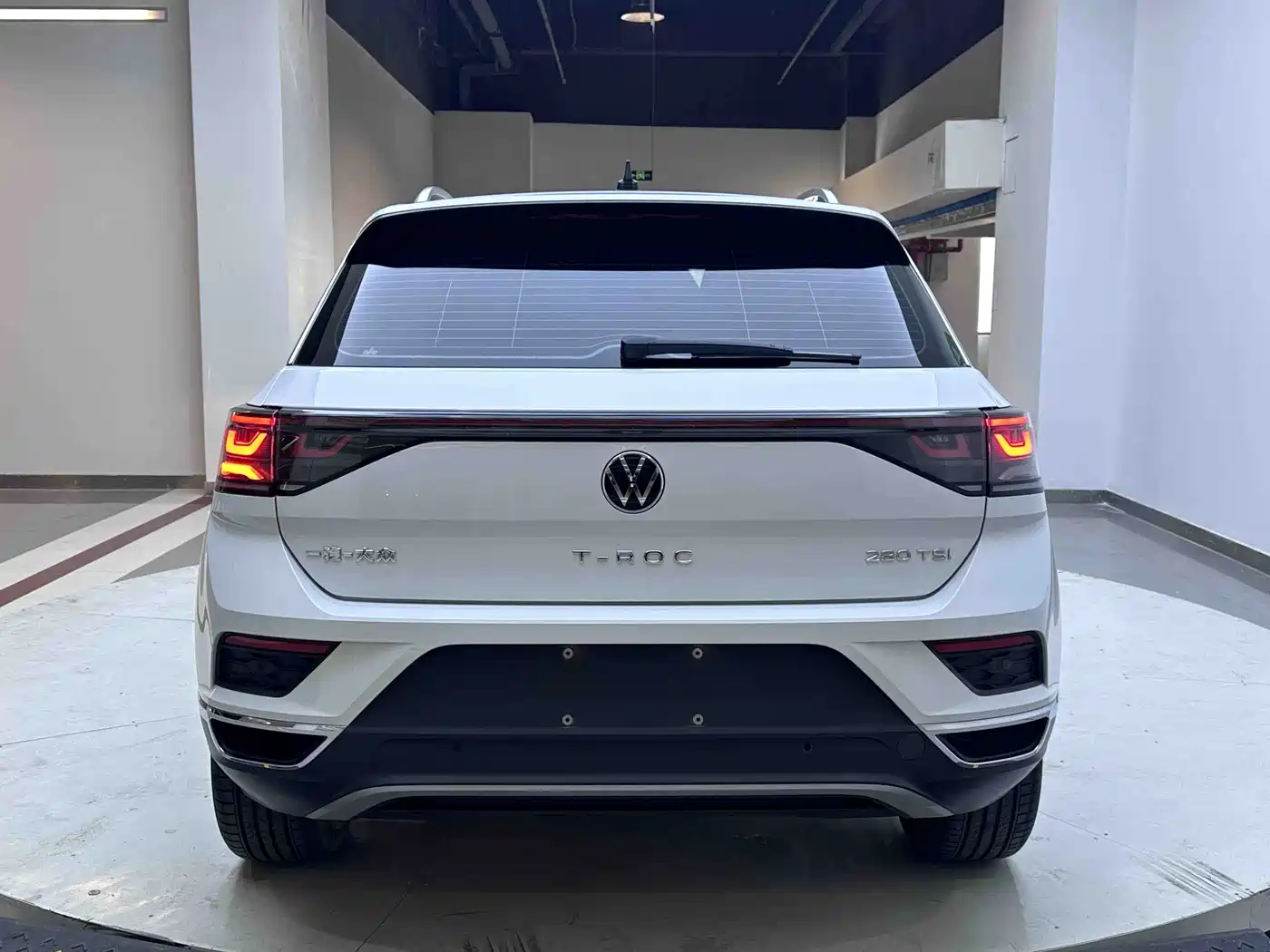 VOLKSWAGEN T-ROC EXPLORING SONGS