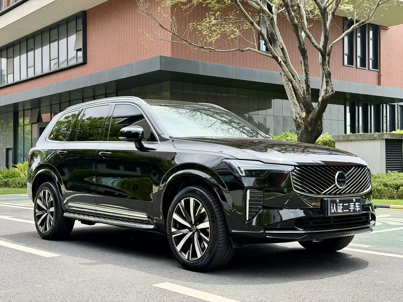 VOLVO XC90