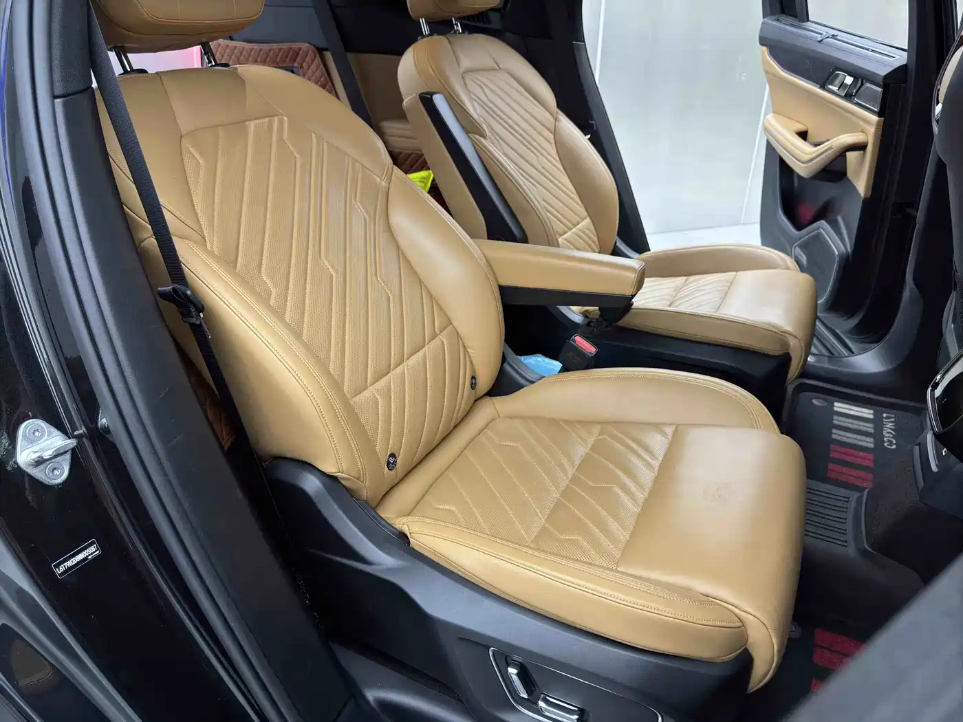 Lynk & Co 09 EM-P 2021 2.0T PHEV Halo 6-seater фото 23