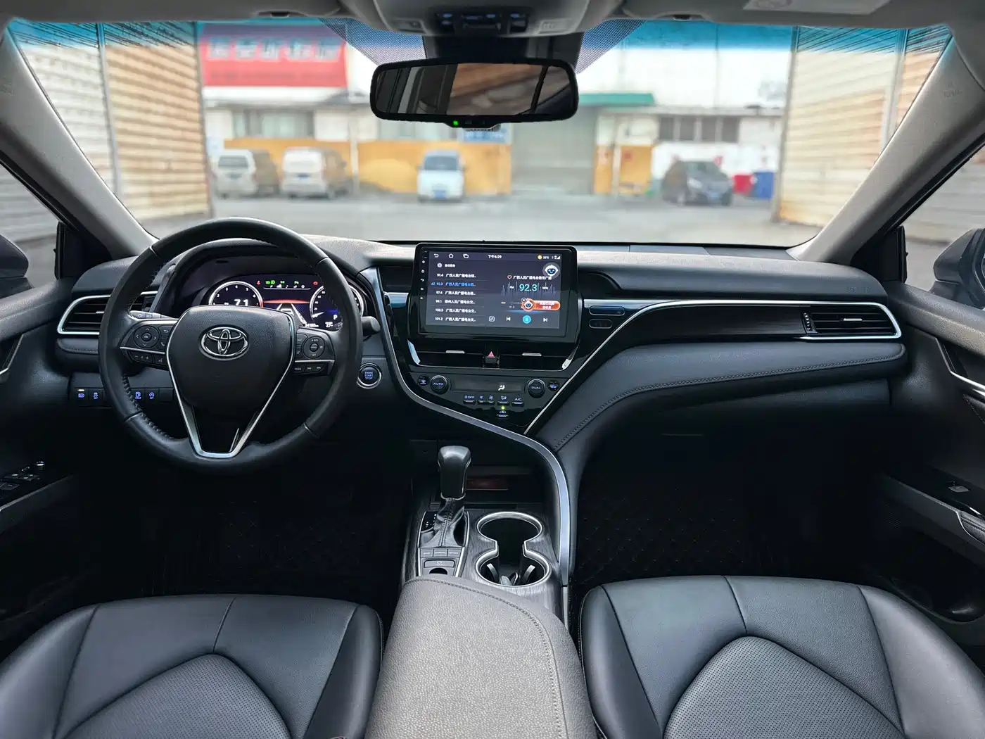 Toyota Camry 2023 2.5G Luxury Edition фото 12
