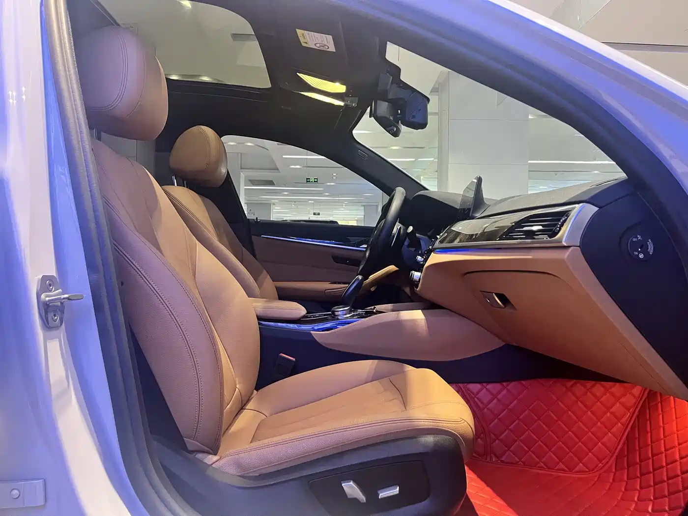 BMW 5 Series 2018 530Li Leading M Sport Package фото 9