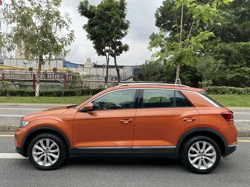 Volkswagen T-ROC 2018 230TSI DSG 2WD Progressive China V фото 3